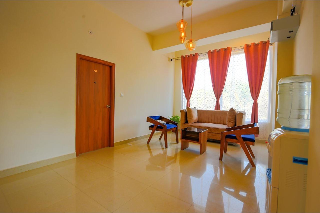 FabHotel GR Lake View Bangalore Exterior foto